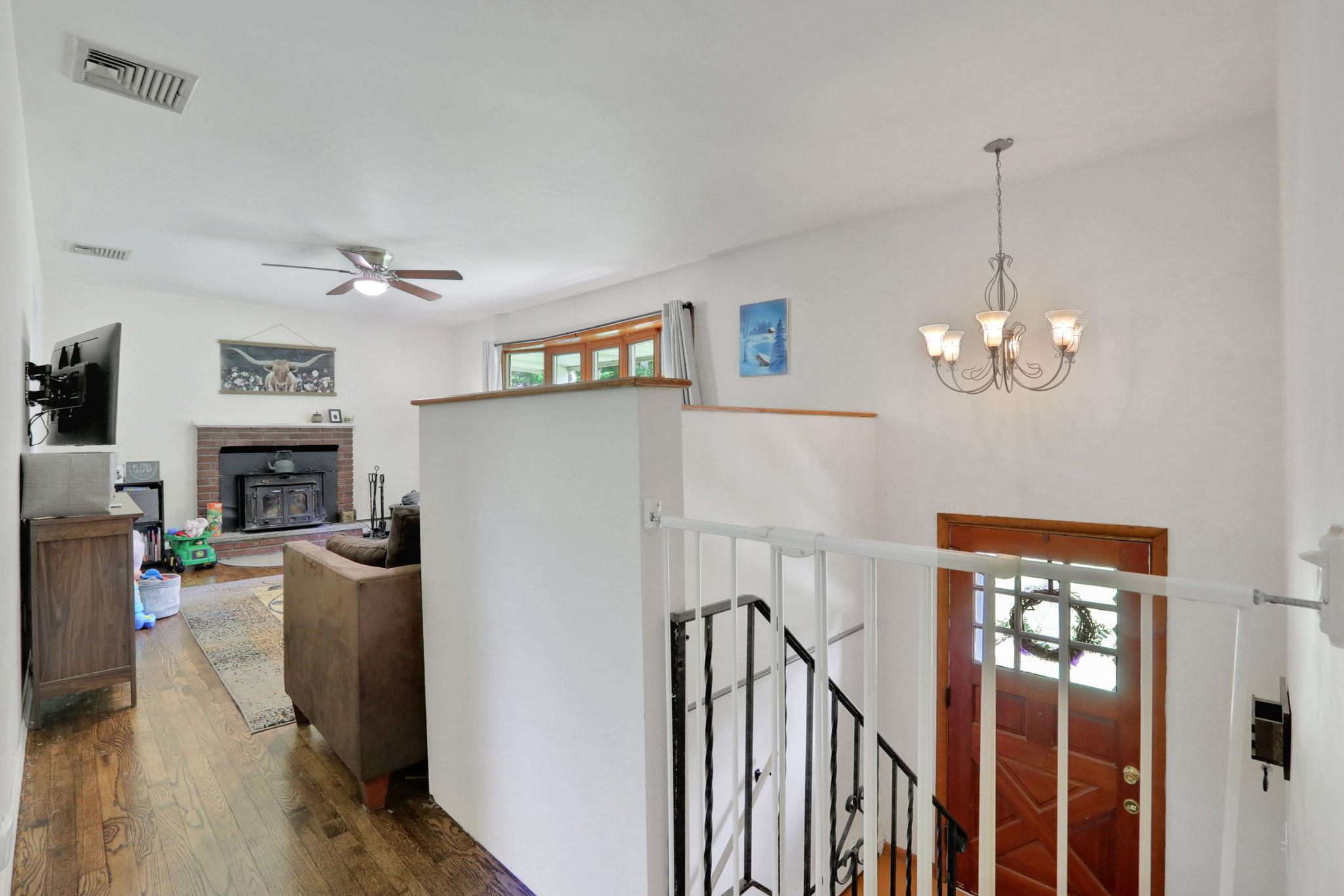 33 Greentree Drive, Hyde Park, New York image 22