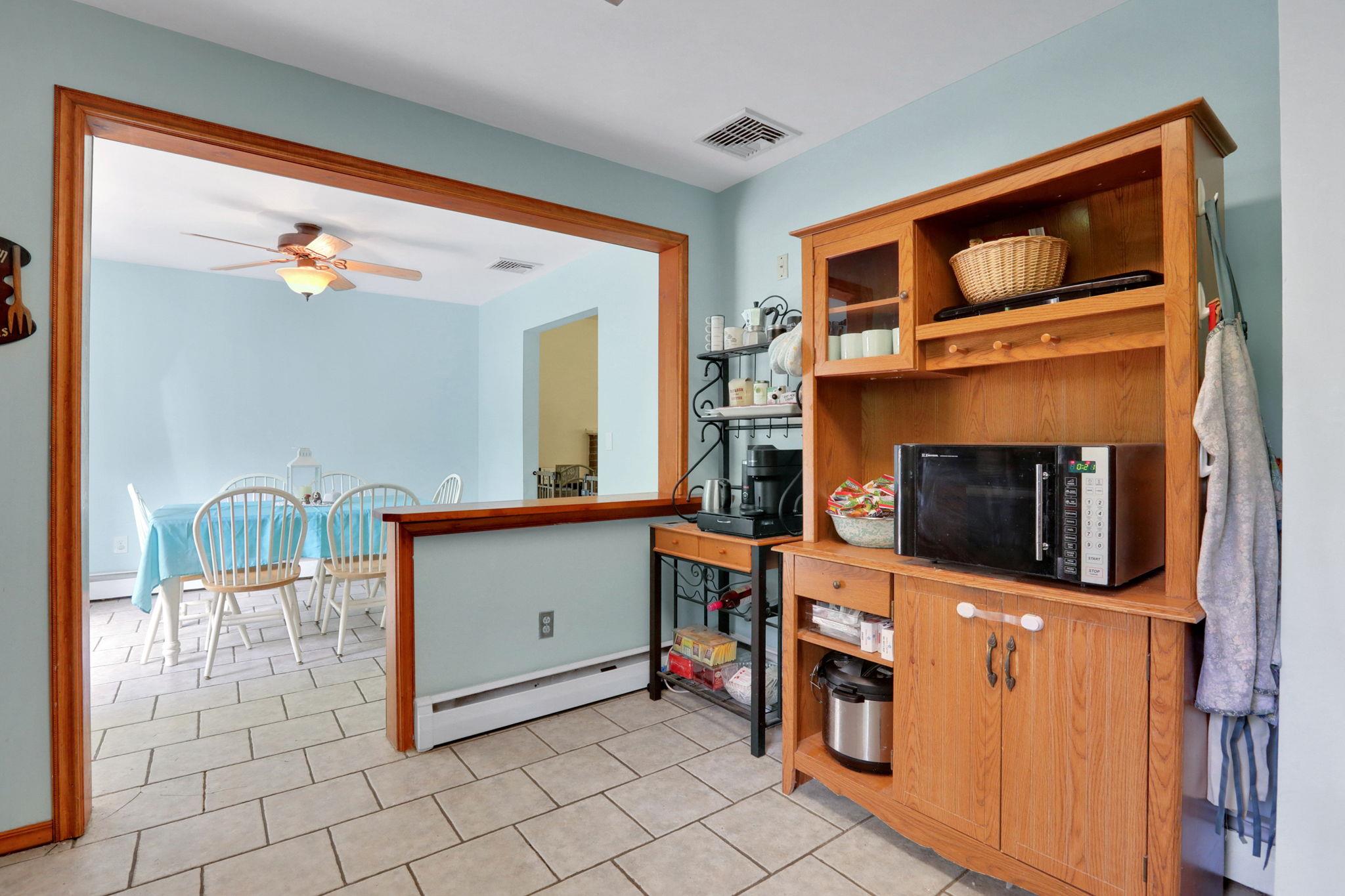 33 Greentree Drive, Hyde Park, New York image 27