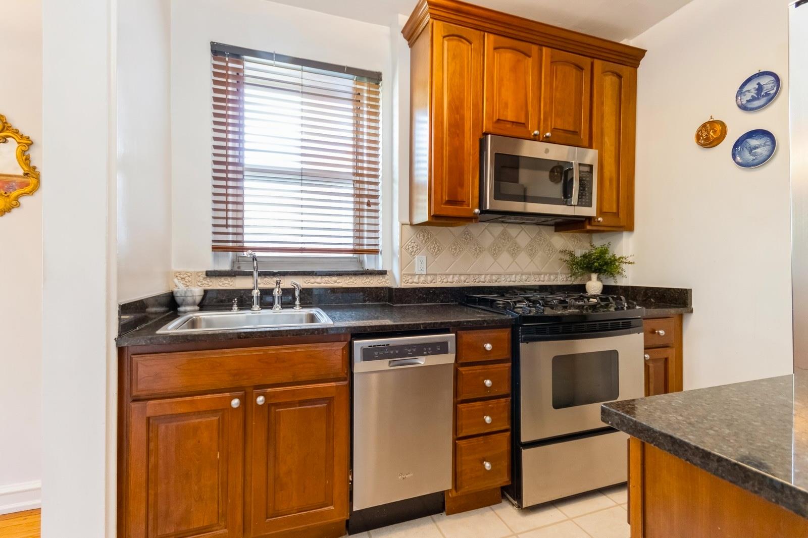 90 Bryant Avenue #F-3D, White Plains, New York image 12