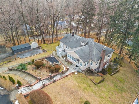 Homes For Sale - 9 Crescent Hill Drive<br/> Cortlandt Manor, NY 10567