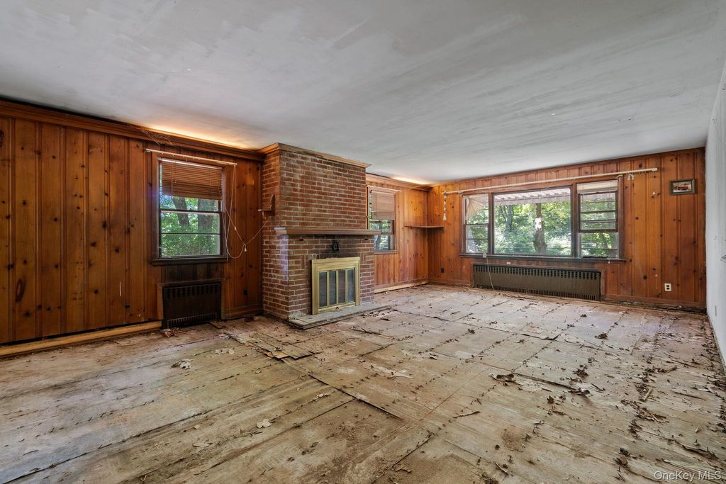 Photo of 687 Route 52, Beacon, NY 12508 (MLS # 1010121)