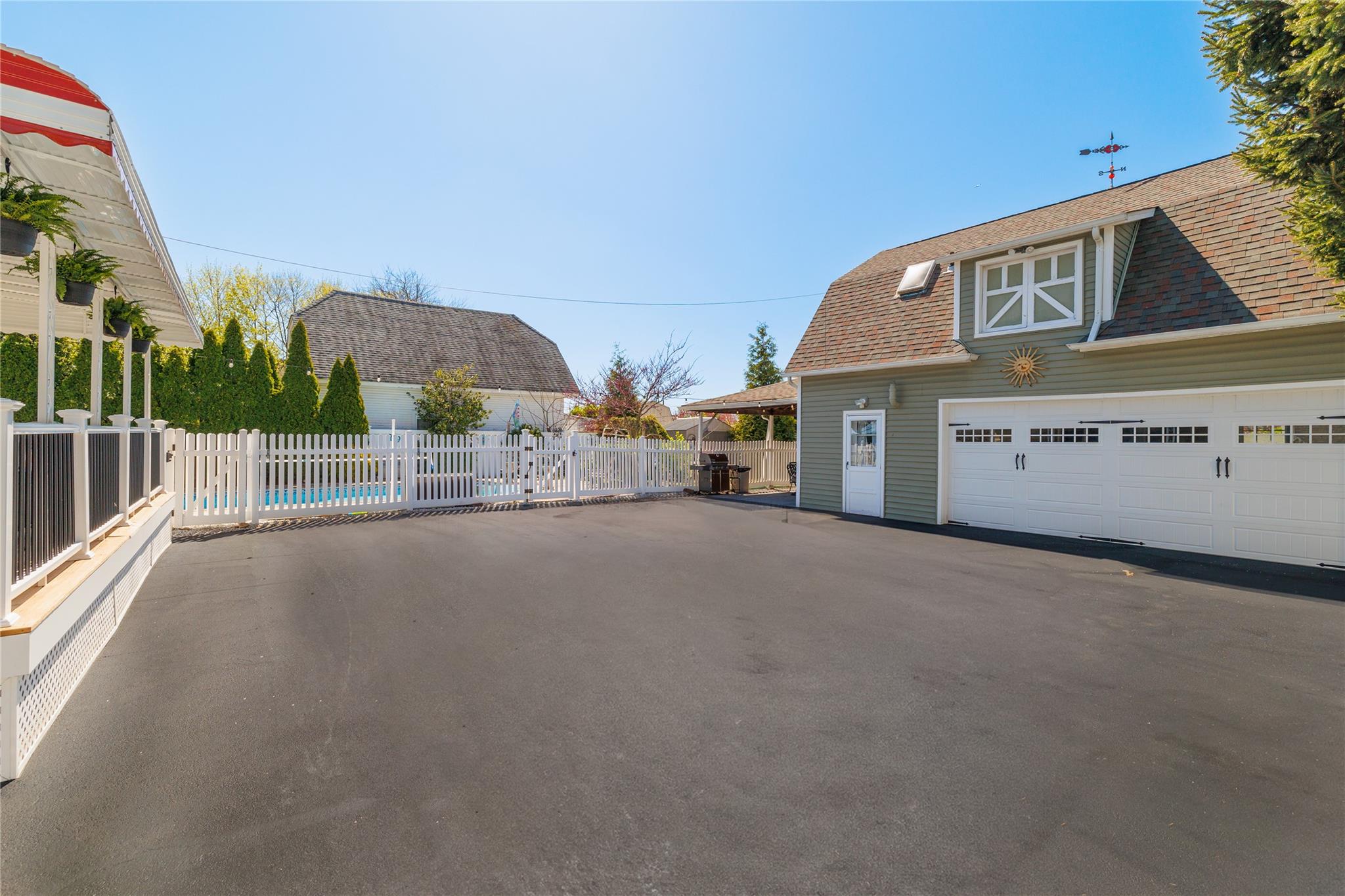 2760 Academy Street, Oceanside, New York image 40