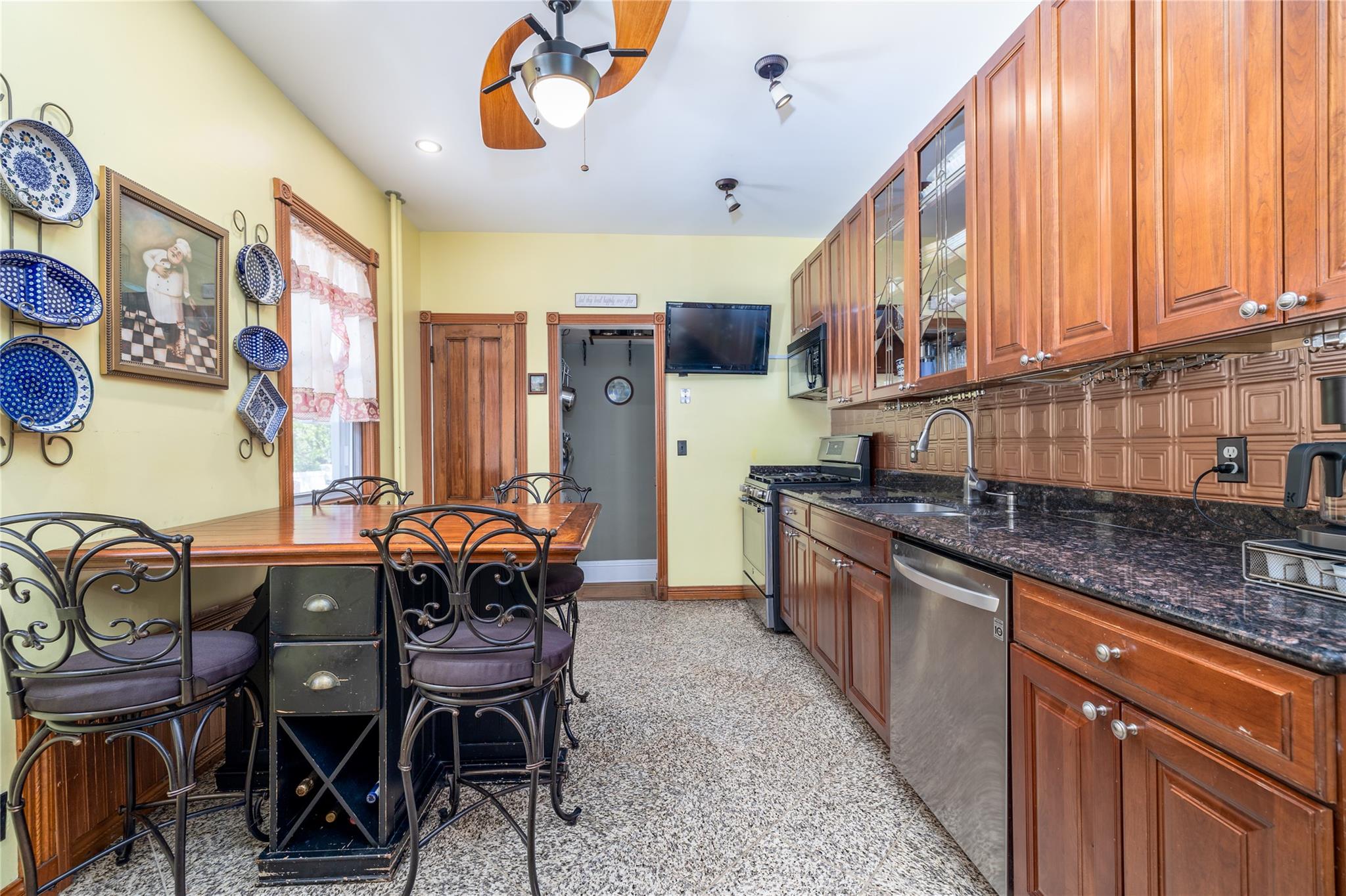 2760 Academy Street, Oceanside, New York image 9