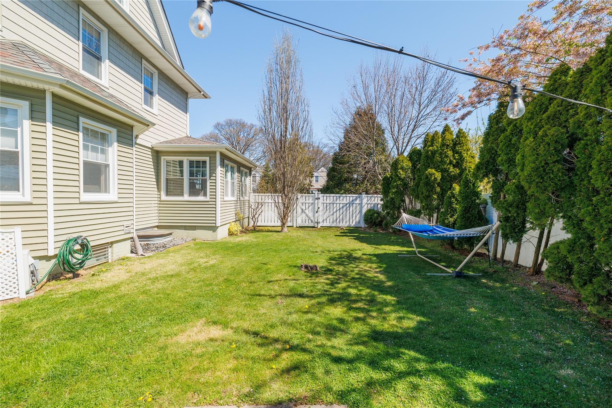 2760 Academy Street, Oceanside, New York image 39
