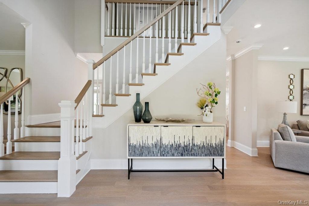 Photo of 46 Plainview Road, Woodbury, NY 11797 (MLS # 929199)