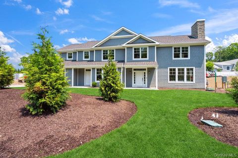 Homes For Sale - 46 Plainview Road<br/> Woodbury, NY 11797