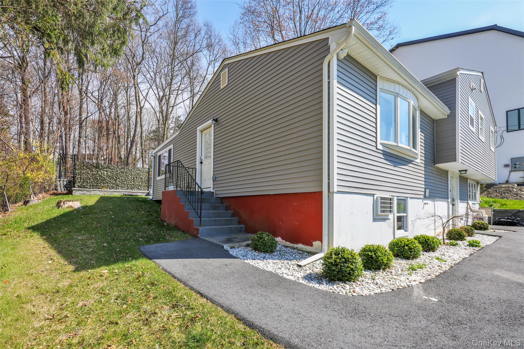 15 Duelk Avenue