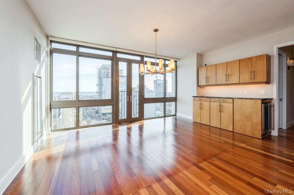 175 Huguenot Street 1604/1605