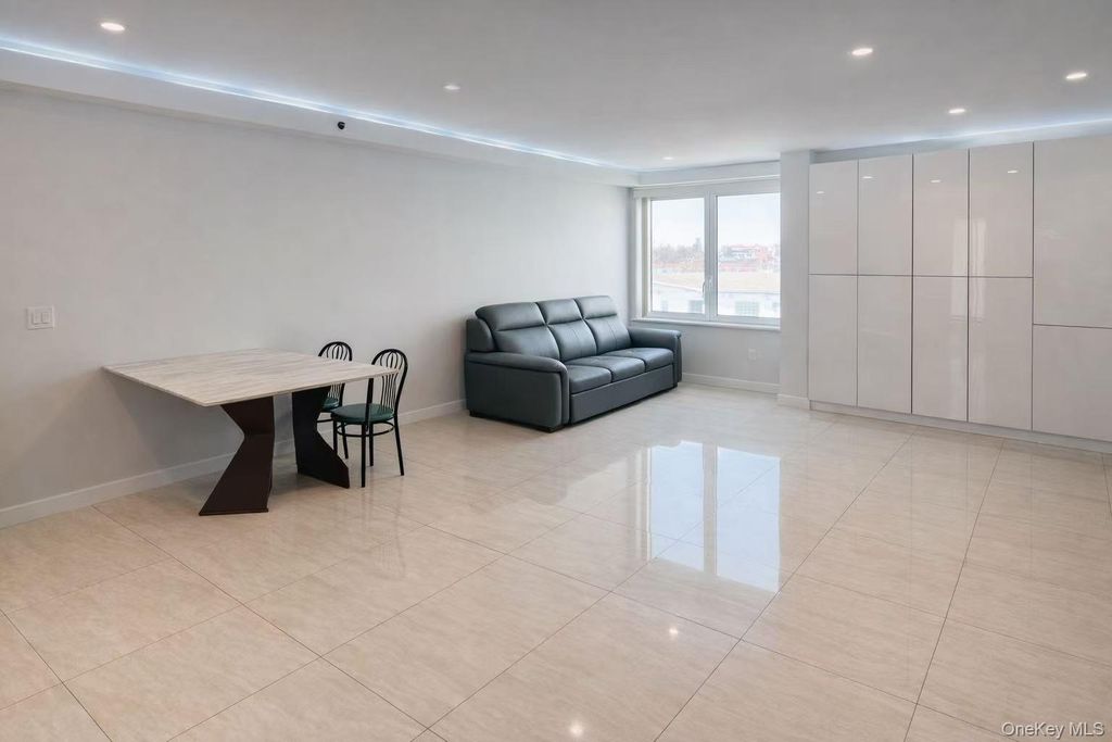 Photo of 15816 79th Avenue #401N, Fresh Meadows, NY 11366 (MLS # 977595)