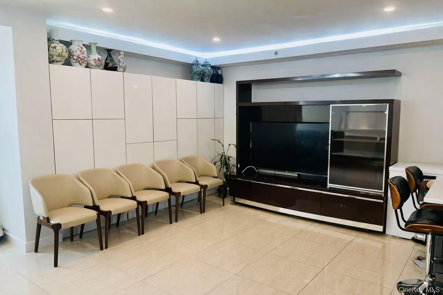 15816 79th Avenue 401N