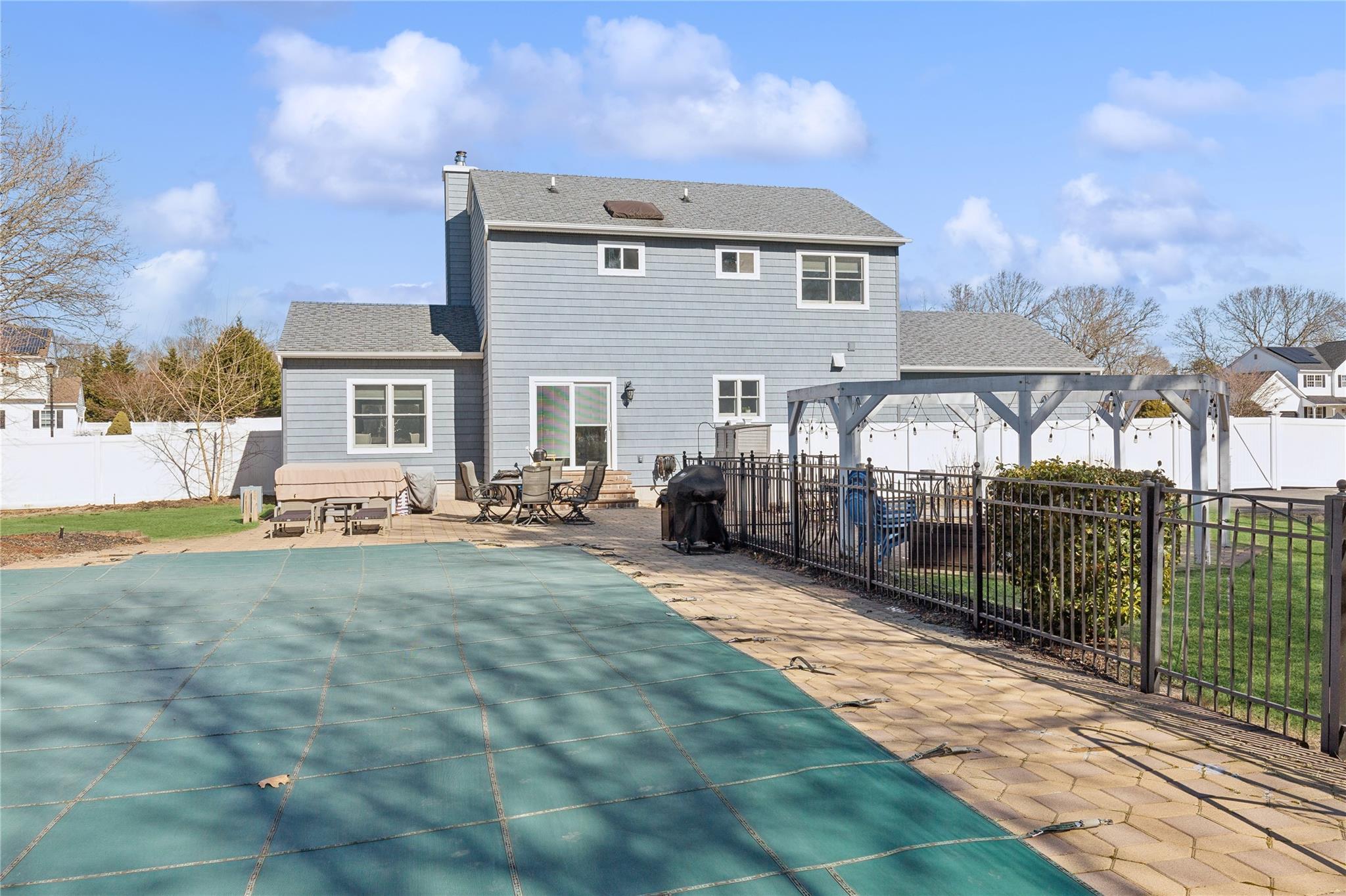 16 Embassy Road, Selden, New York image 37