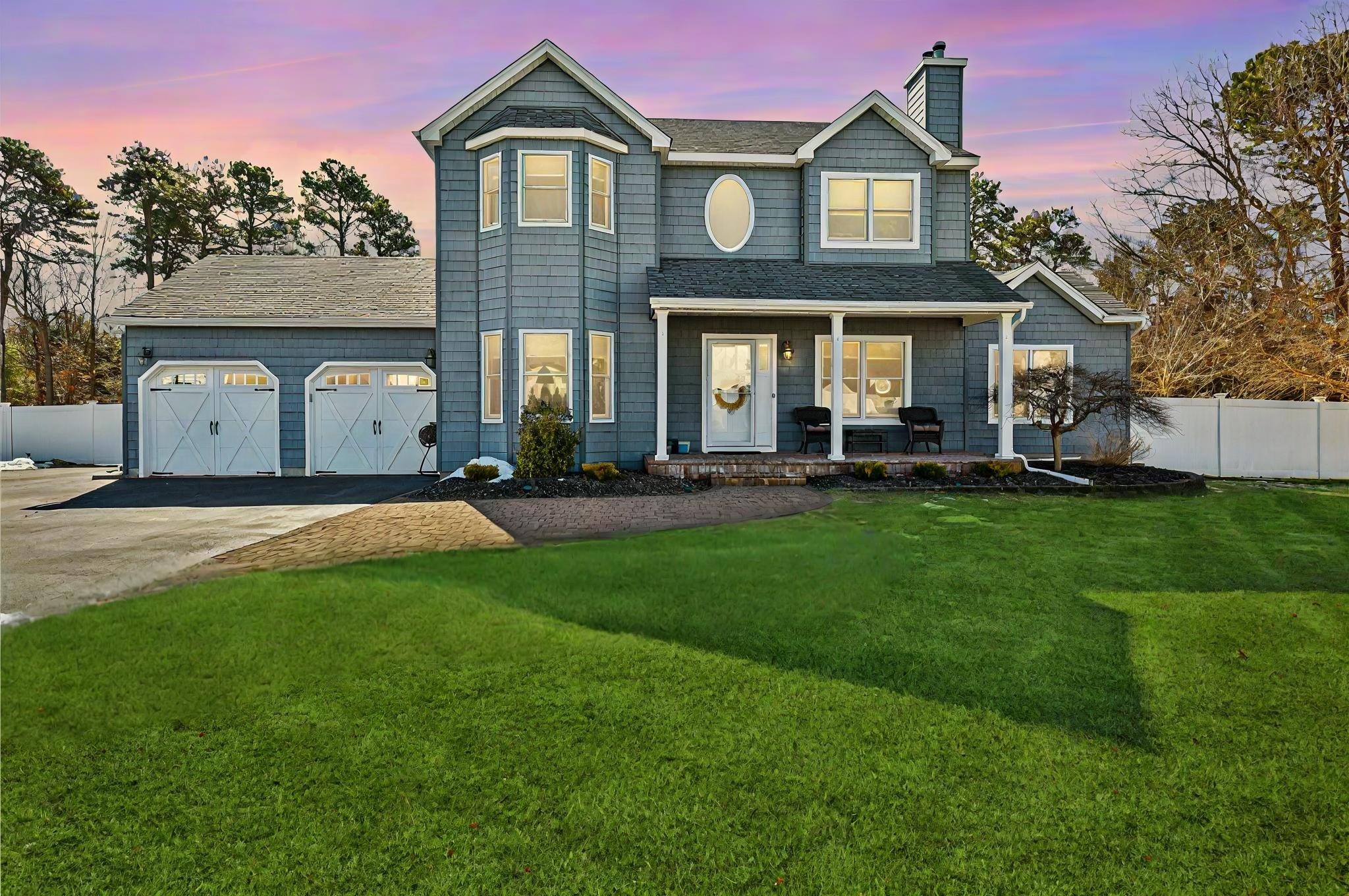16 Embassy Road, Selden, New York image 1
