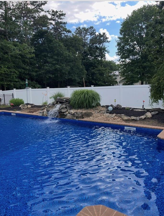 16 Embassy Road, Selden, New York image 44