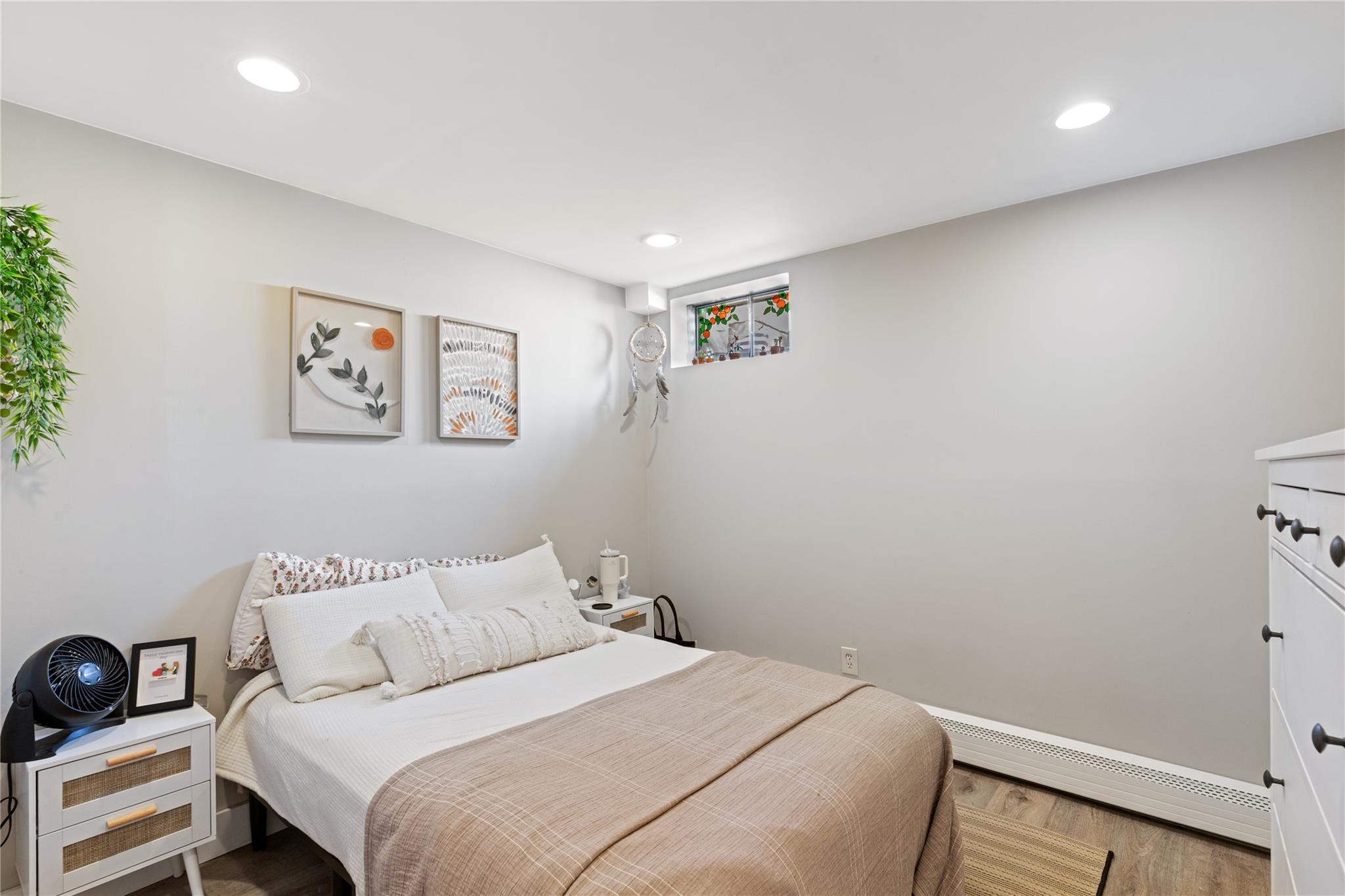16 Embassy Road, Selden, New York image 31
