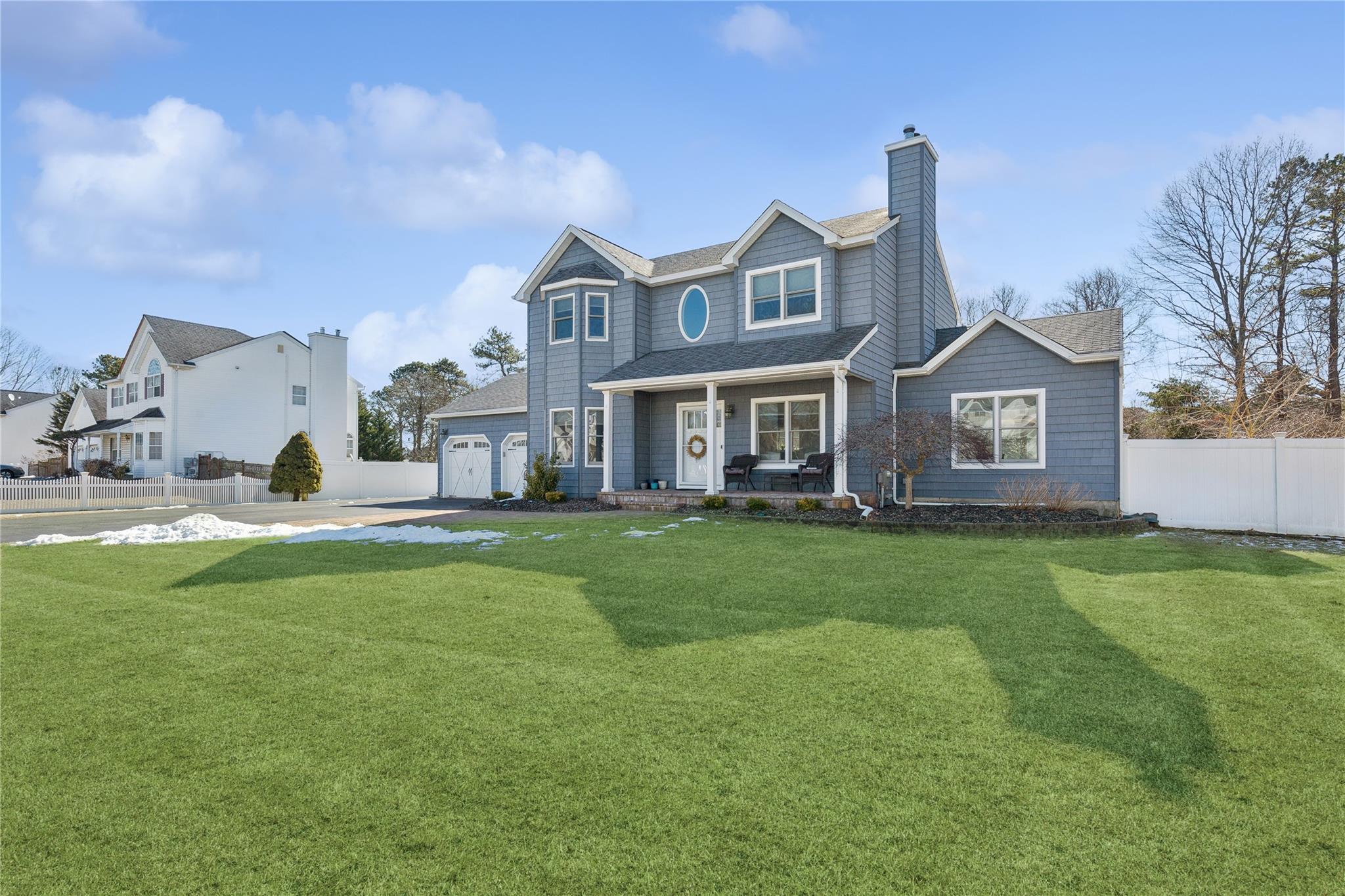 16 Embassy Road, Selden, New York image 45