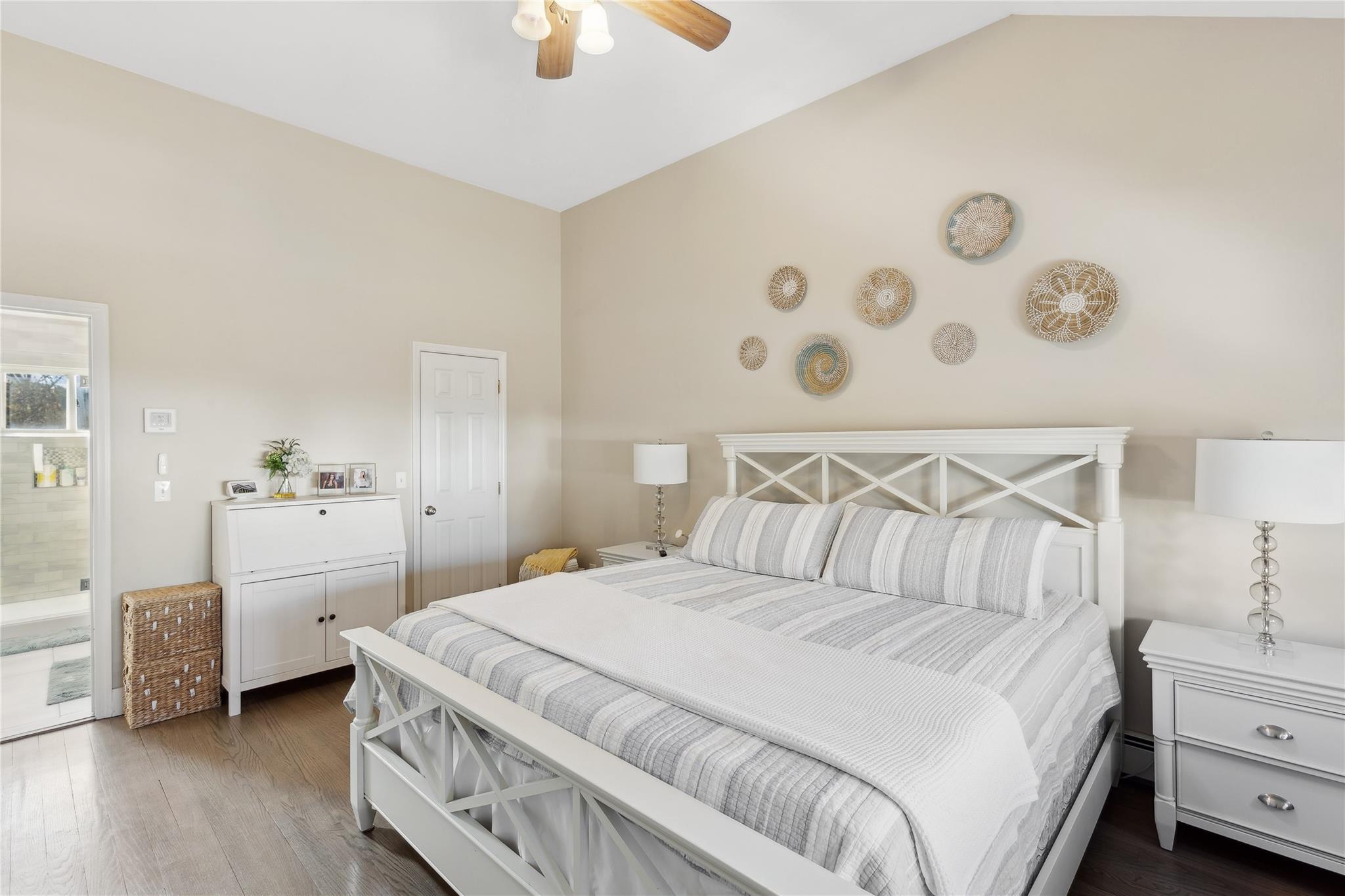 16 Embassy Road, Selden, New York image 20