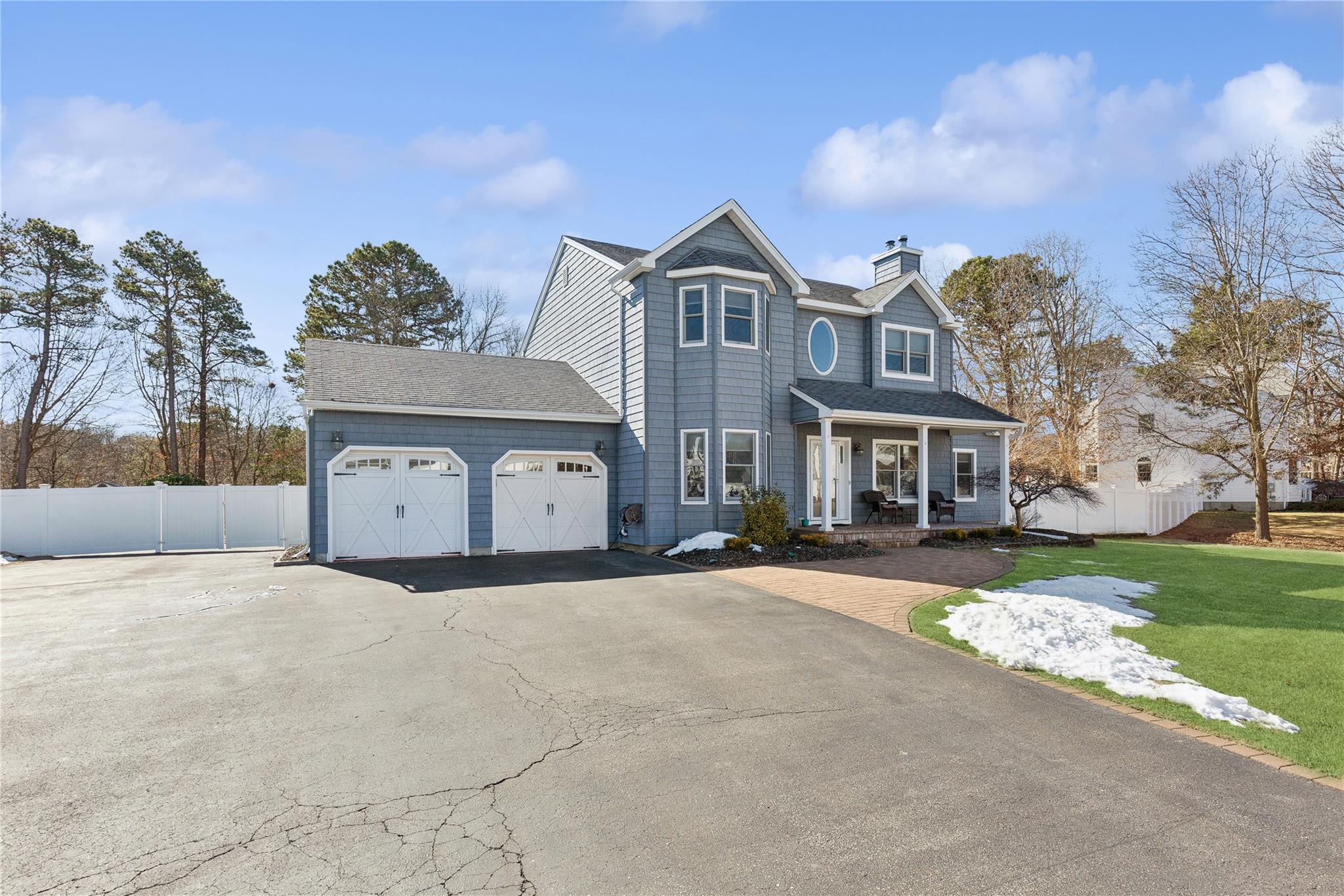 16 Embassy Road, Selden, New York image 46