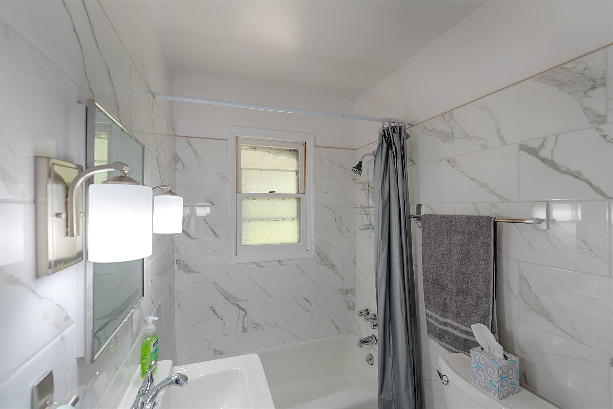 Hyde Park, New York 12538, United States, 1 Bedroom Bedrooms, ,1 BathroomBathrooms,Residential,Active,130266