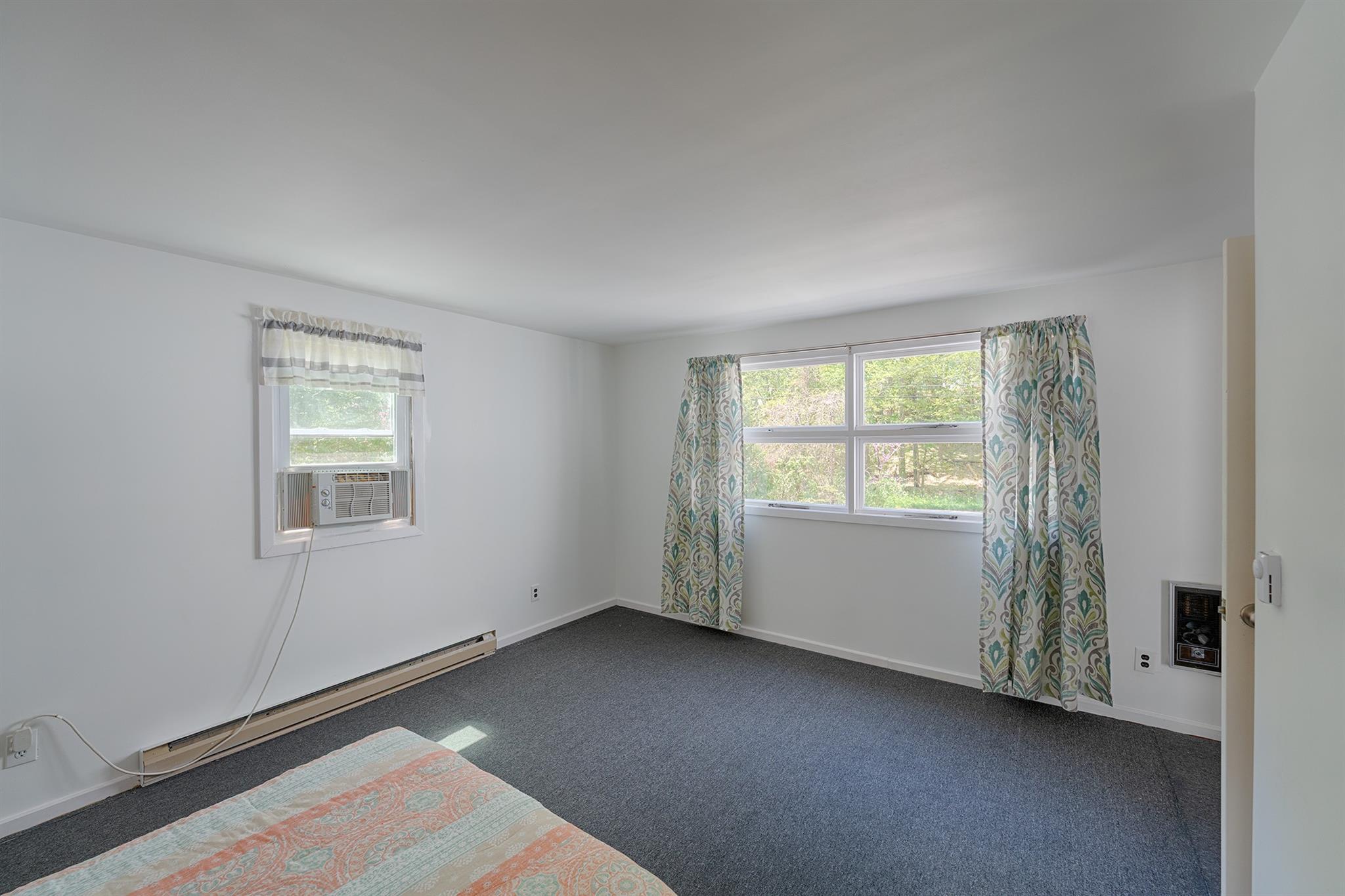 Hyde Park, New York 12538, United States, 1 Bedroom Bedrooms, ,1 BathroomBathrooms,Residential,Active,130266