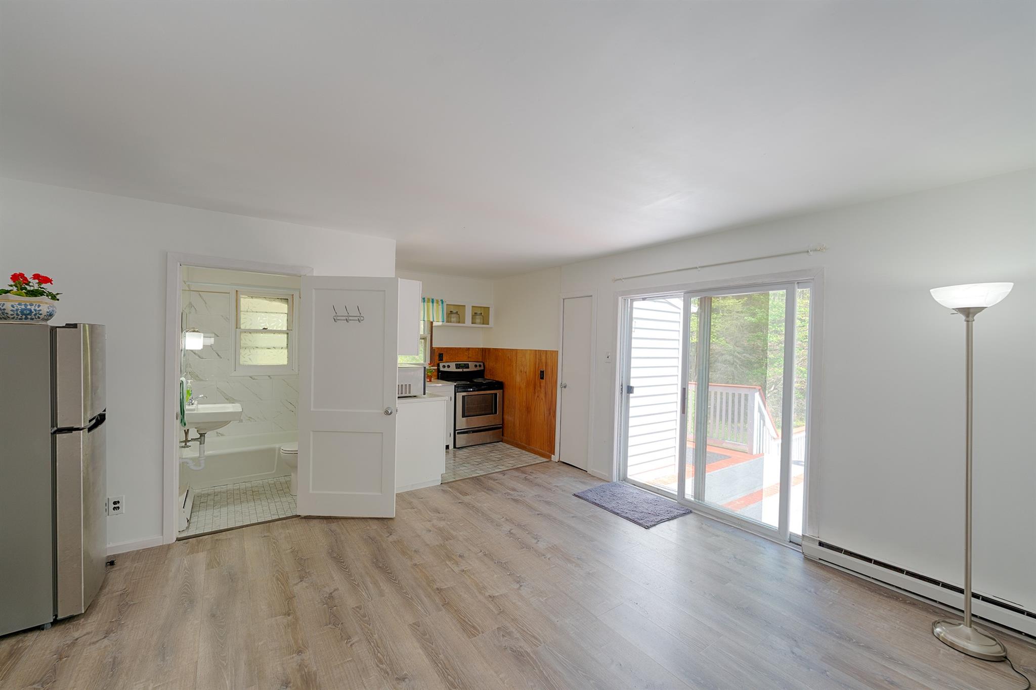 Hyde Park, New York 12538, United States, 1 Bedroom Bedrooms, ,1 BathroomBathrooms,Residential,Active,130266