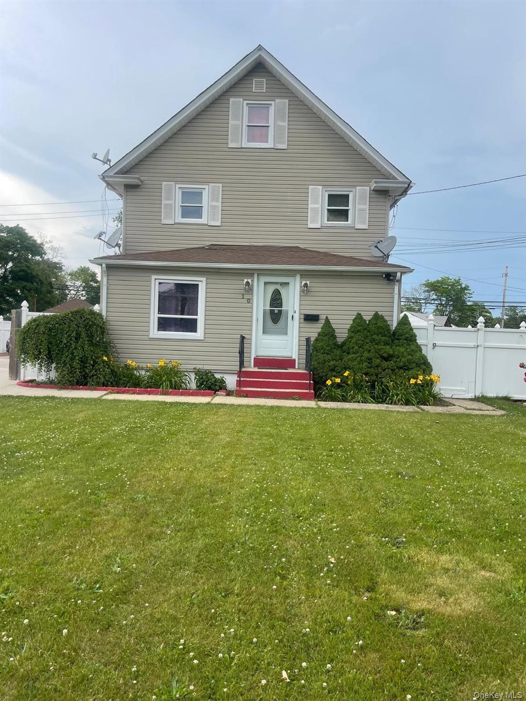 Photo of 10 1st Avenue, Central Islip, NY 11722 (MLS # 1013081)