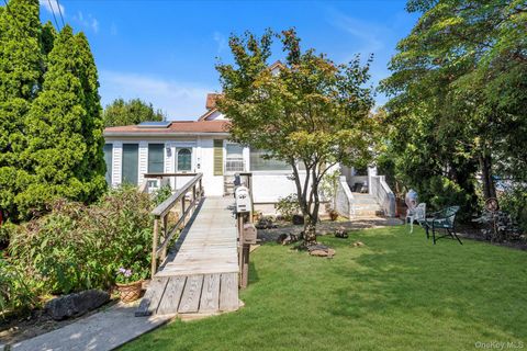 25 Bella Vista Avenue Glen Cove NY 11542