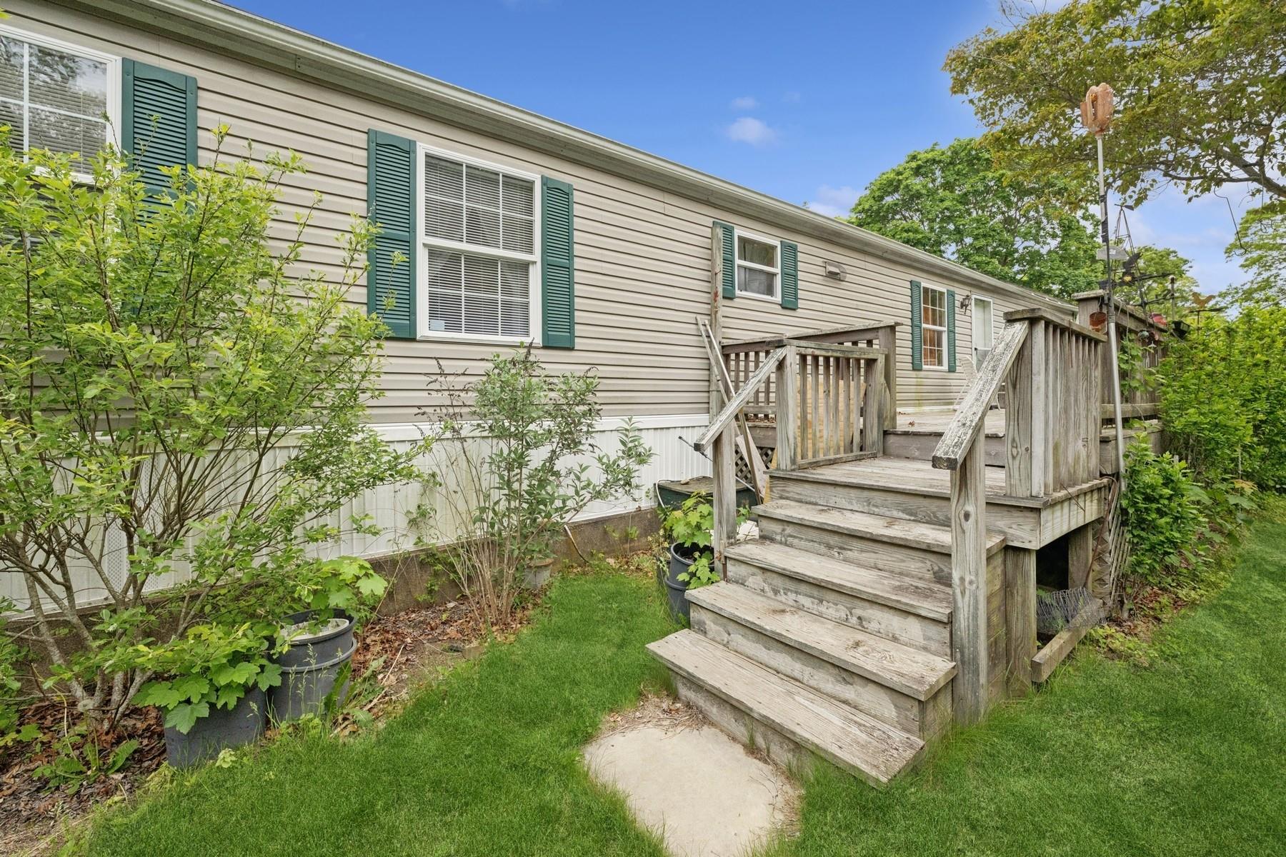 Property for Sale at Oakview Highway 148, East Hampton, Hamptons, NY - Bedrooms: 2 
Bathrooms: 2  - $350,000