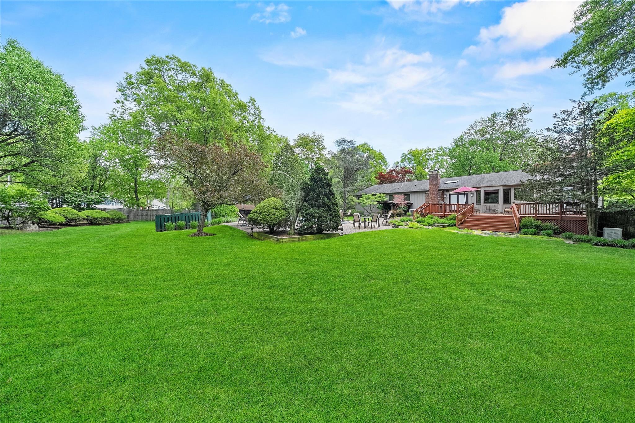 2 Settlers Court, New City, New York image 4