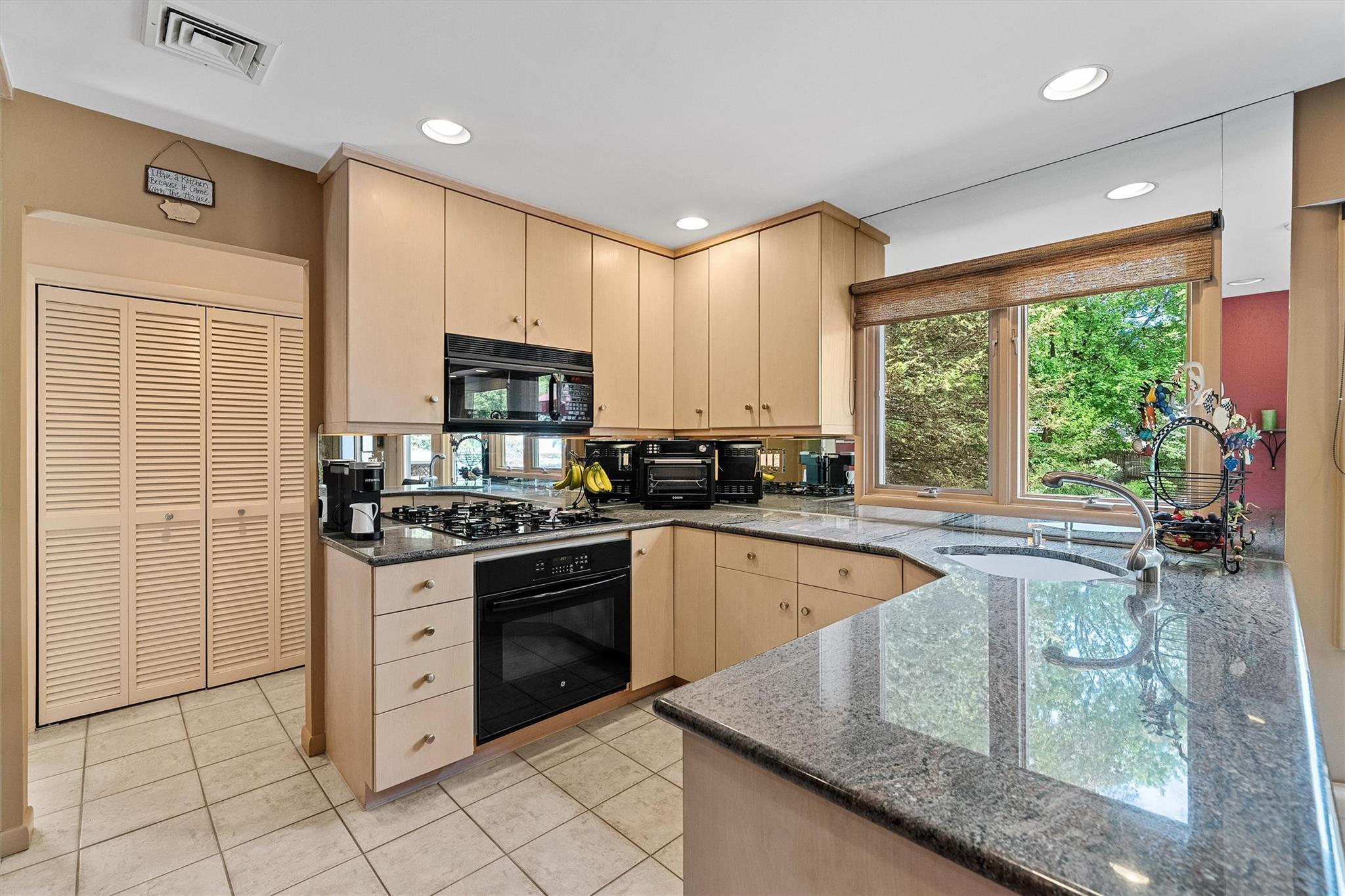 2 Settlers Court, New City, New York image 18