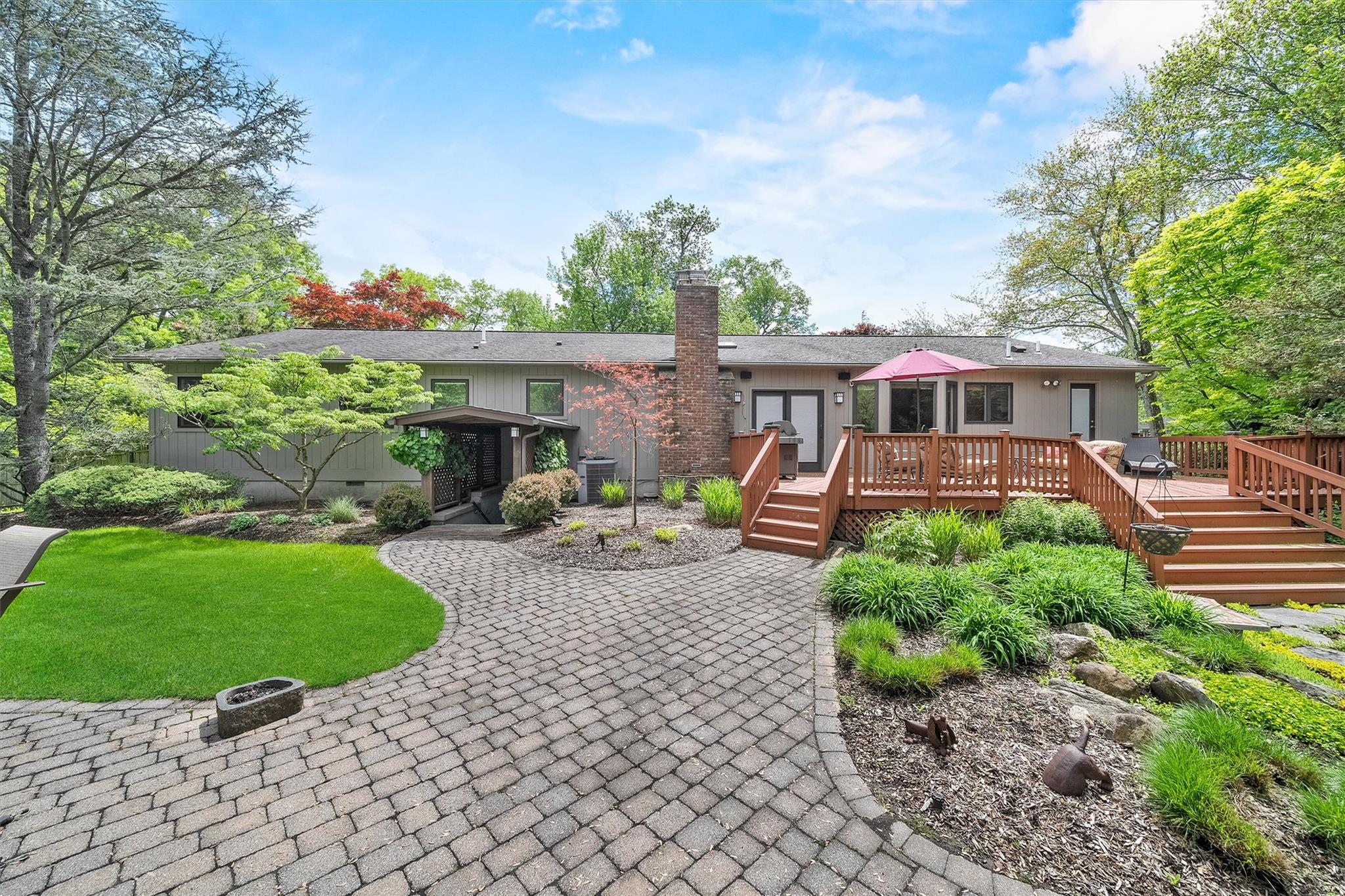 2 Settlers Court, New City, New York image 2