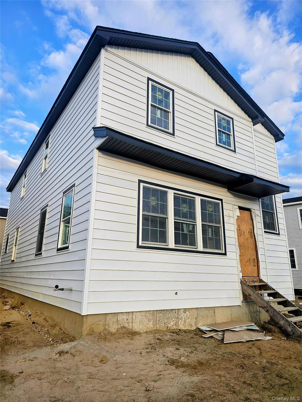 Photo of 180 wahl Avenue, Inwood, NY 11096 (MLS # 952320)