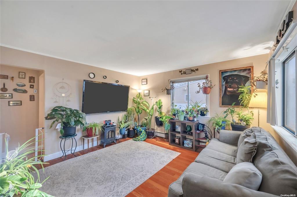246 15th St, West Babylon, New York image 5