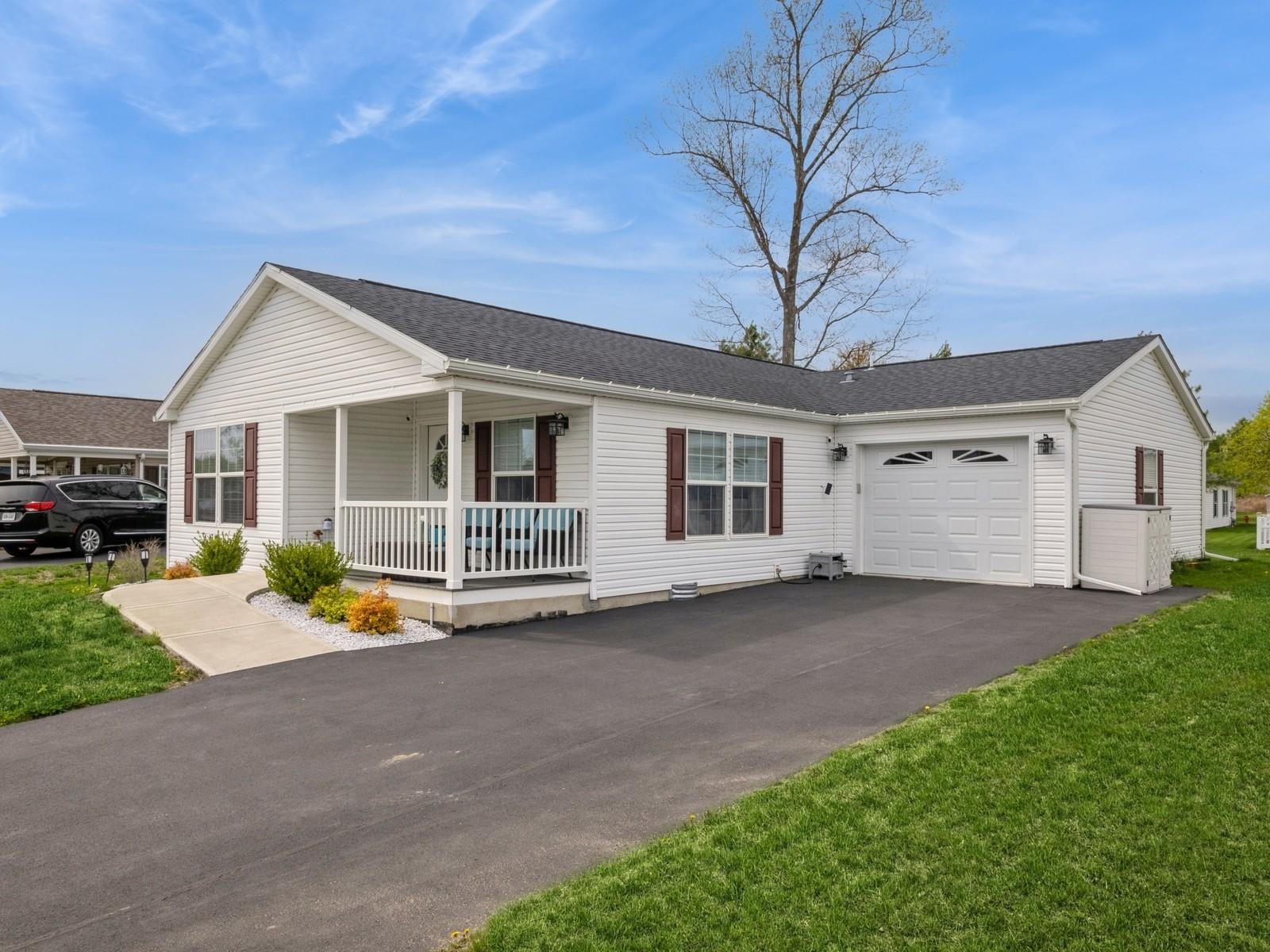 11 Orlando Drive, Poughkeepsie, New York image 3