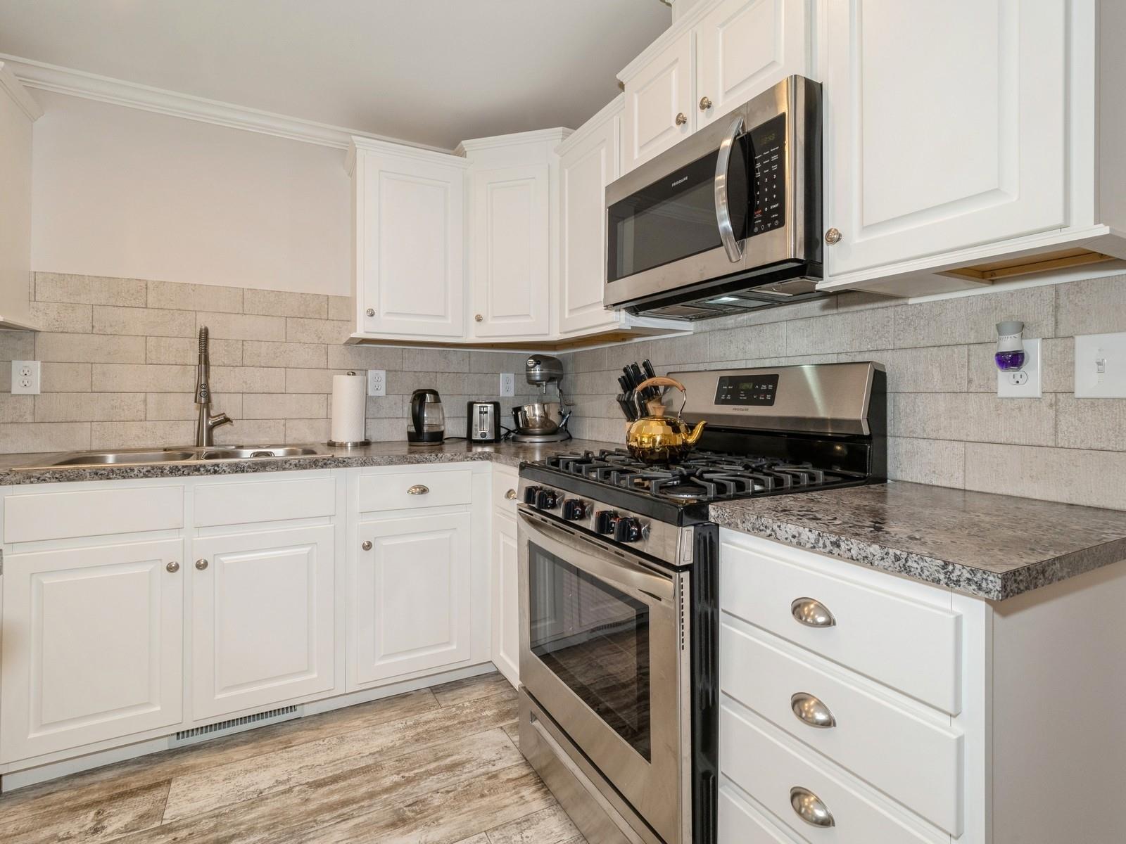 11 Orlando Drive, Poughkeepsie, New York image 17
