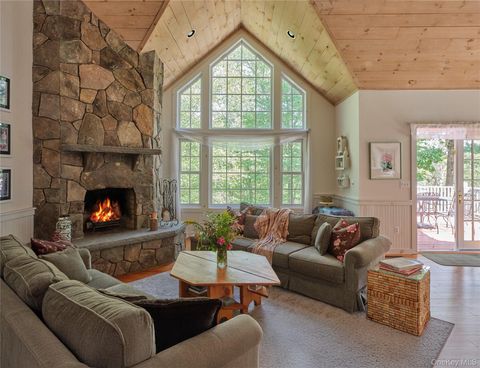 51 Homestead Trail White Lake NY 12786