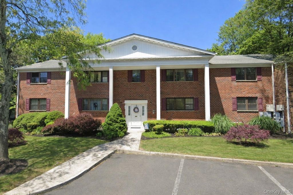 Photo of 422 Somerset Drive #B, Pearl River, NY 10965 (MLS # 974745)