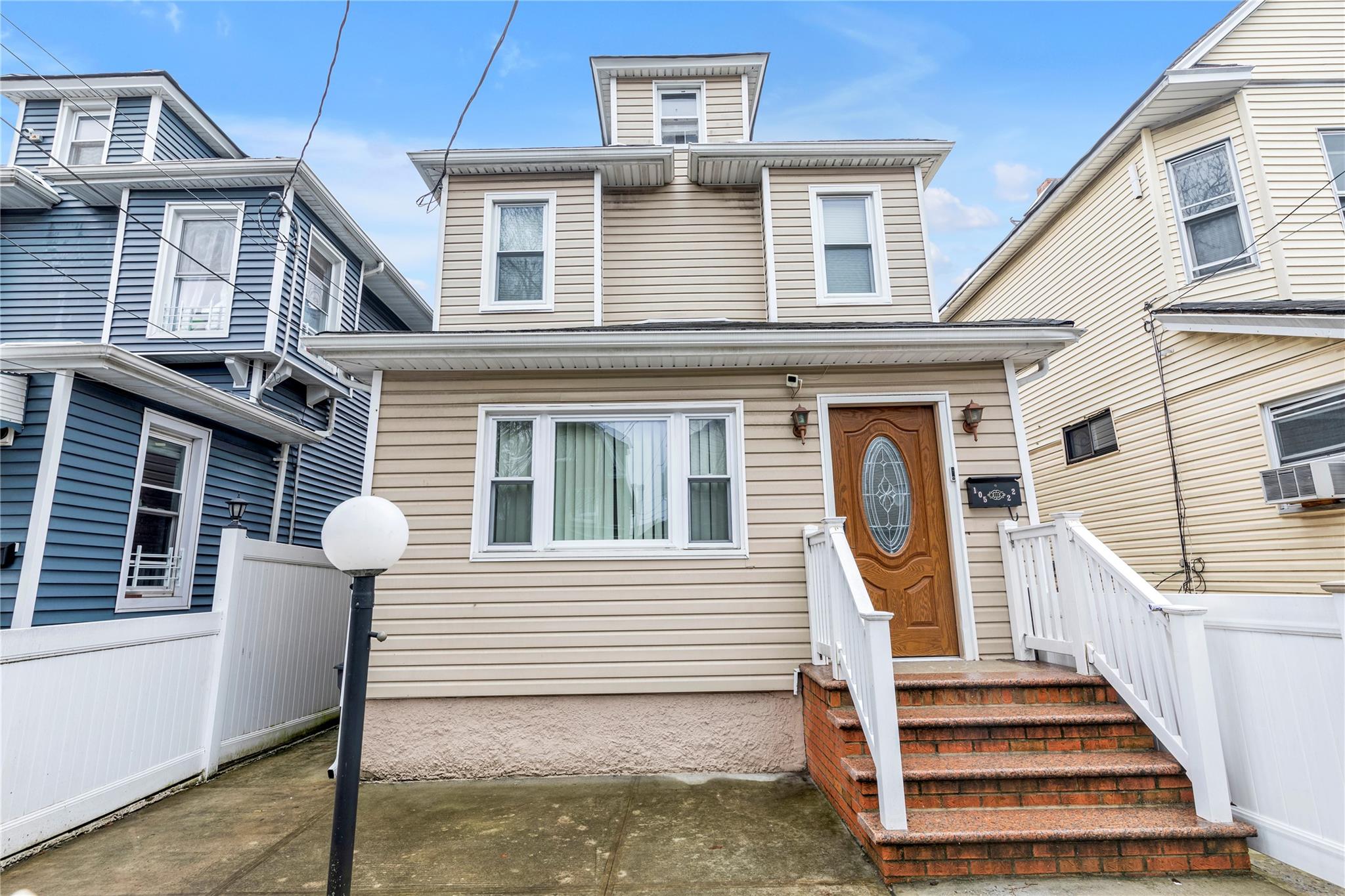 Remington Street, Jamaica, Queens, NY - 3 Bedrooms  
2 Bathrooms  
6 Rooms - 