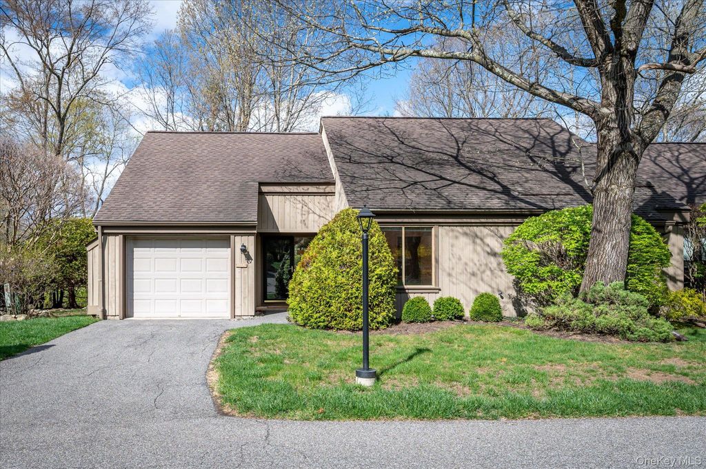 Photo of 371 Heritage Hills #A, Somers, NY 10589 (MLS # 988578)