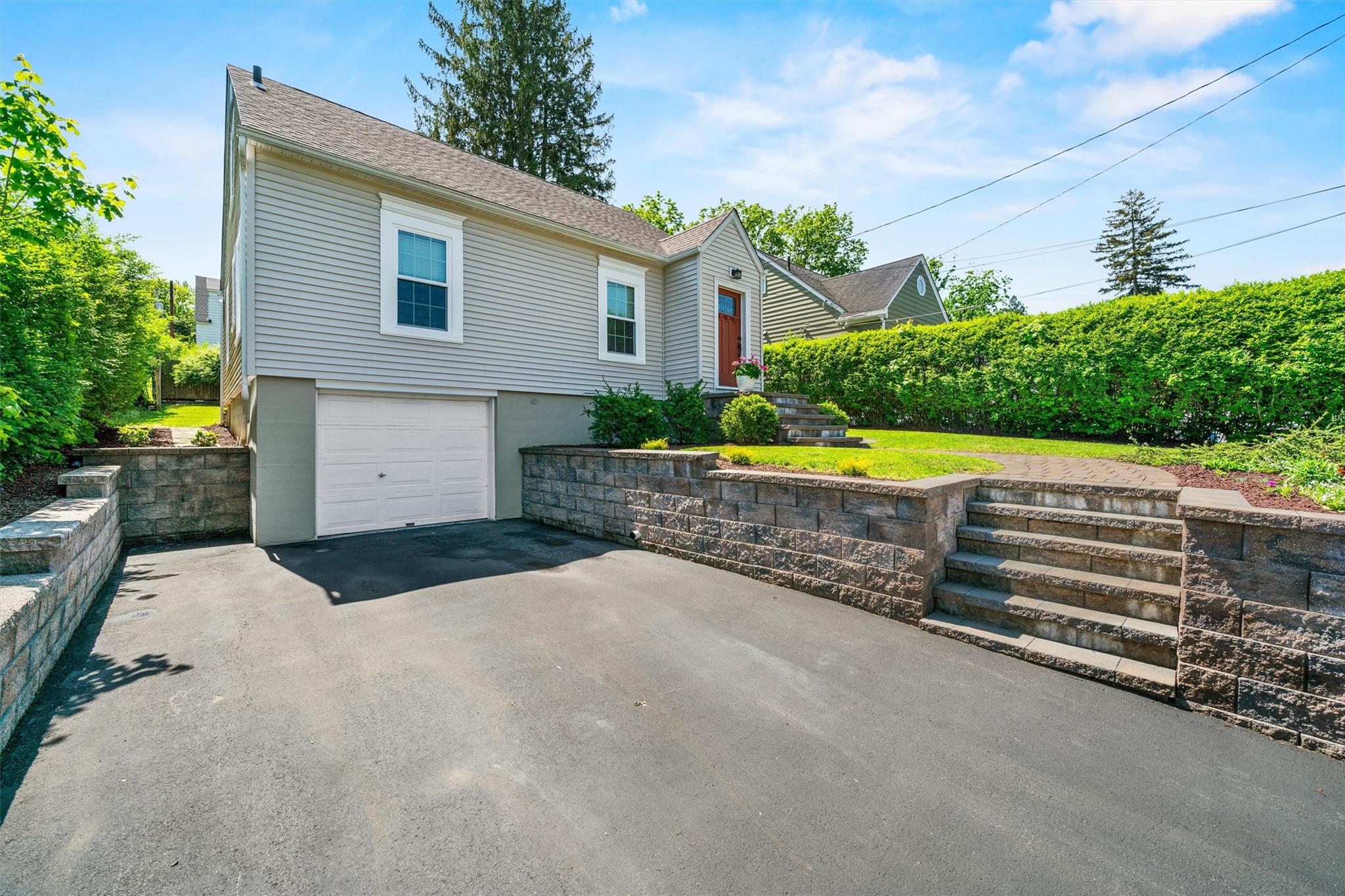 14 Mercer Street, Middletown, New York image 3