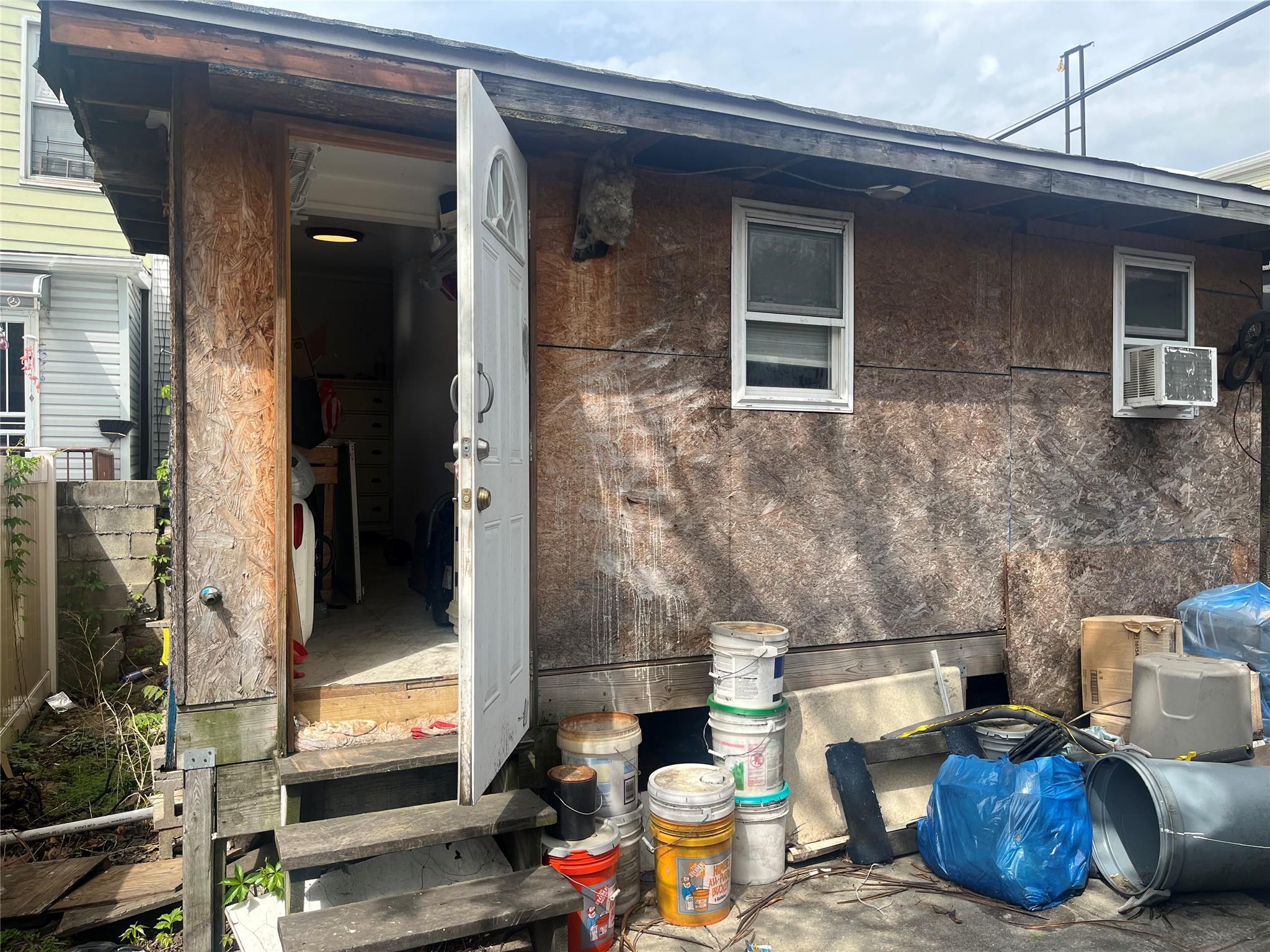 555 Hemlock Street