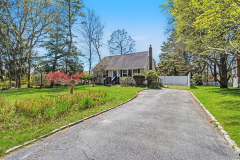 Homes For Sale - 9 White Birch Lane<br/> Suffolk County, Remsenburg, NY 11960