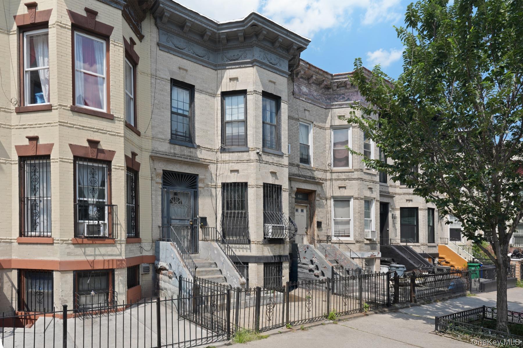 479 Bainbridge Street