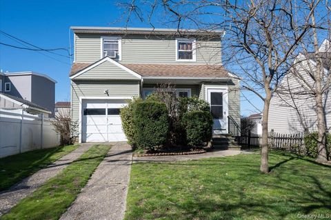 3468 4th Street Oceanside NY 11572