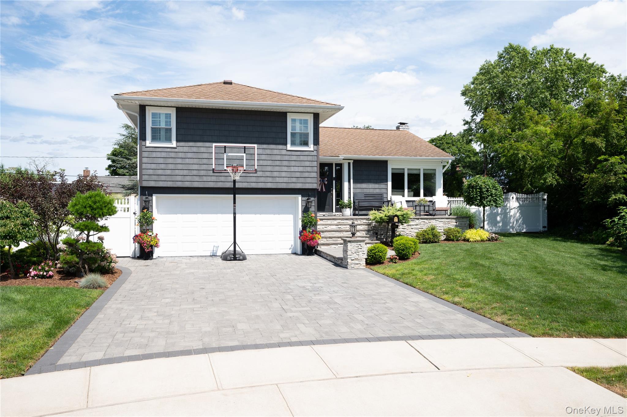3765 Lynn Lane