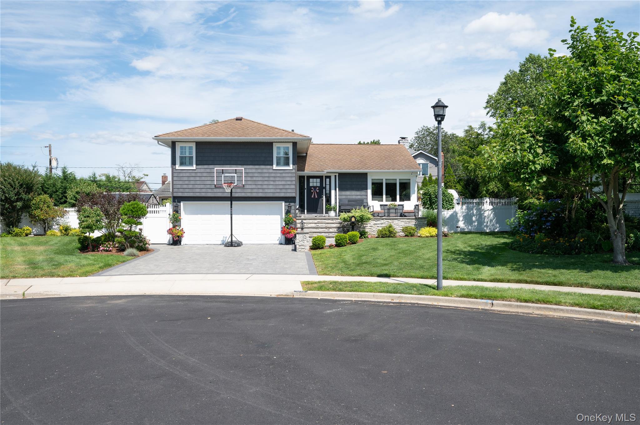 3765 Lynn Lane