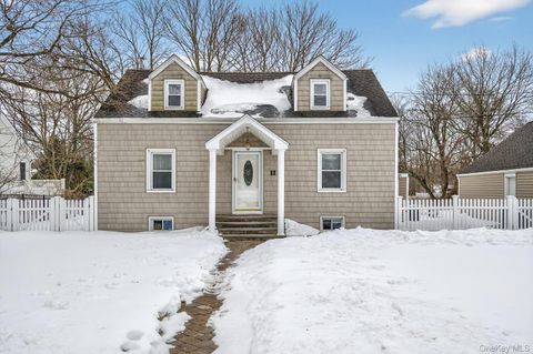 Homes For Sale - 12 Altamore Street<br/> Melville, NY 11747