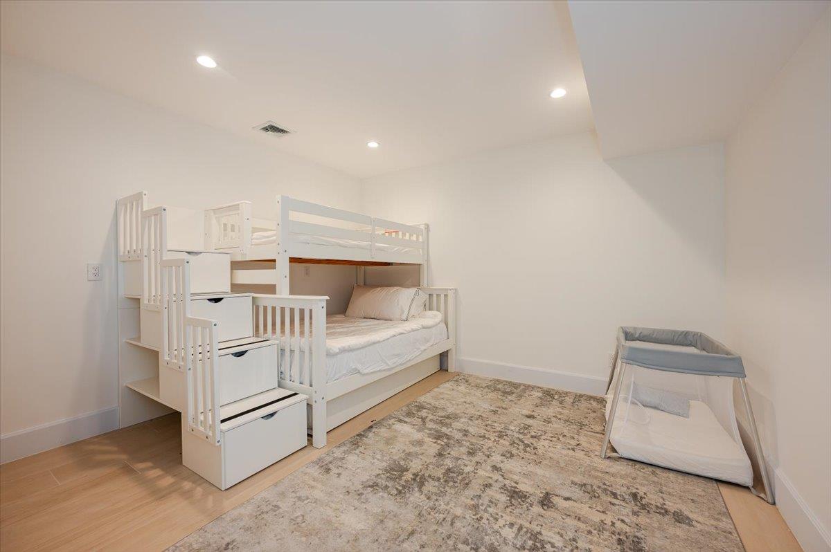 Atlantic Beach, New York 11509, United States, 7 Bedrooms Bedrooms, ,7 BathroomsBathrooms,Residential,Active,107345