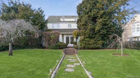 178 Wildacre Avenue Lawrence NY 11559