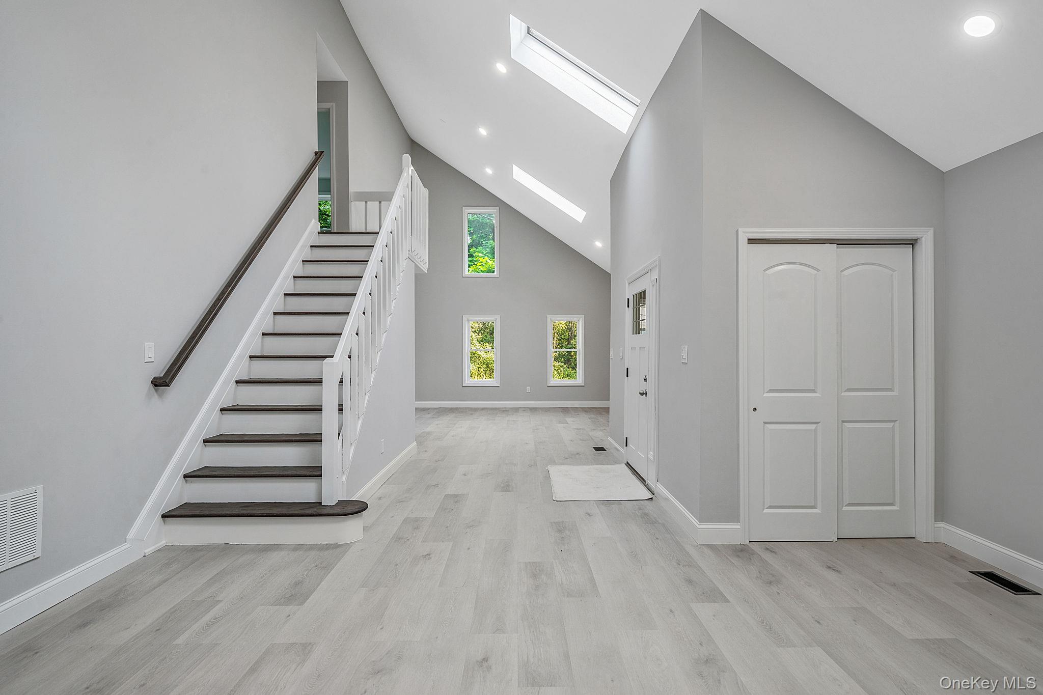 3 Cozine Road S