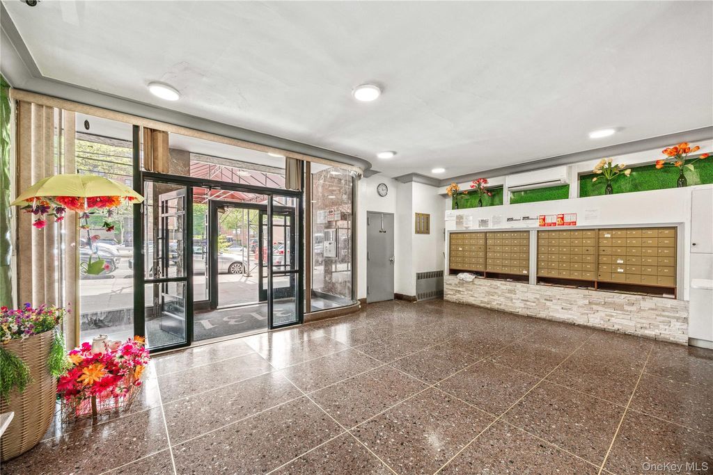 Photo of 3131 Grand Concourse #2J, Bronx, NY 10468 (MLS # 997252)